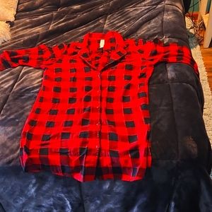 Women's Stars Above nightshirt, size medium.